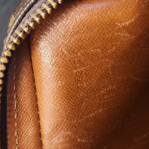 Louis Vuitton Marley Bandouliere Crossbody bag🤎 - Picture 7 of 13